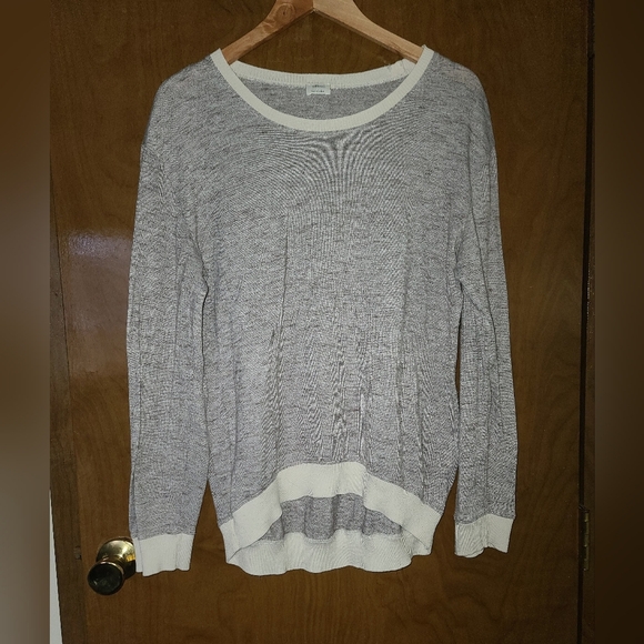 Aritzia Sweaters - Wilfred lightweight sweater size med